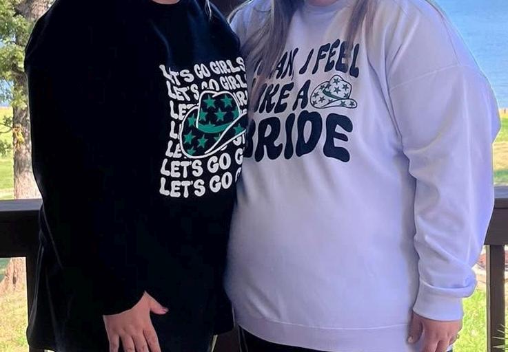 LET’S GO GIRLS Cowboy Hat Sweatshirt – Western Bachelorette, Country Concert Tee, Girls Trip Shirt, Southern Style Graphic Tee